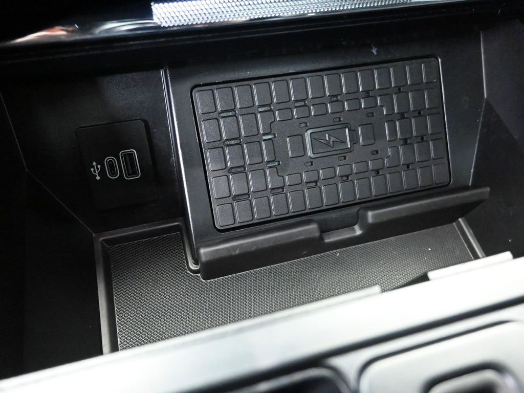 Certified 2025 Ford F150 Lariat w/ Equipment Group 502A High image 31