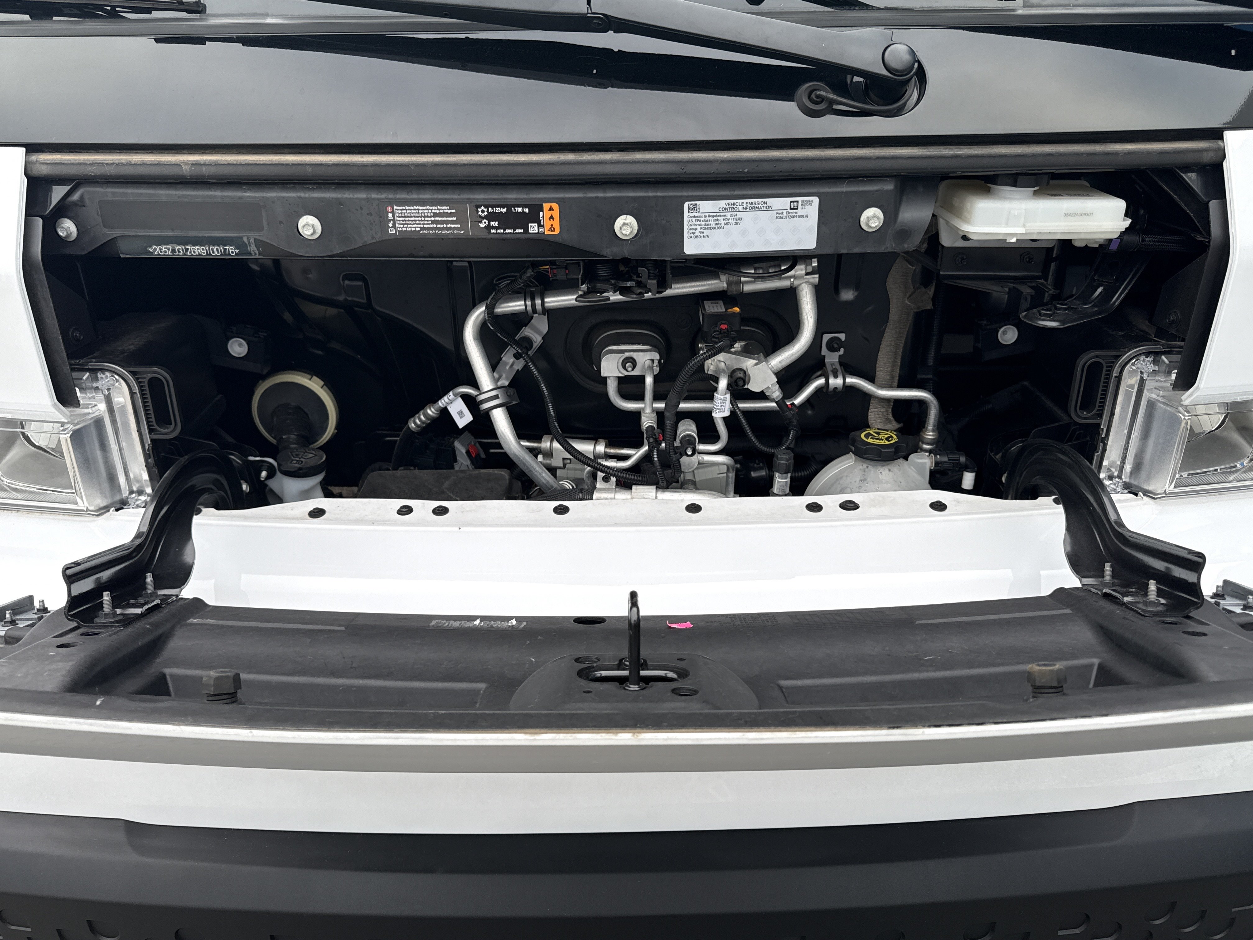Certified 2024 Chevrolet Brightdrop 600 w/ Battery Pack, Max Range AWD/4WD image 15