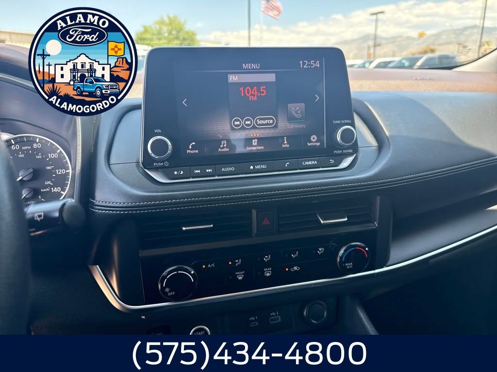 Used 2023 Nissan Rogue S image 8