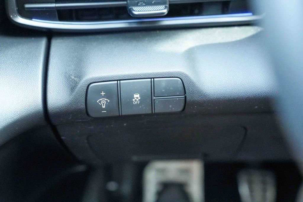 Used 2025 Hyundai Elantra N image 33