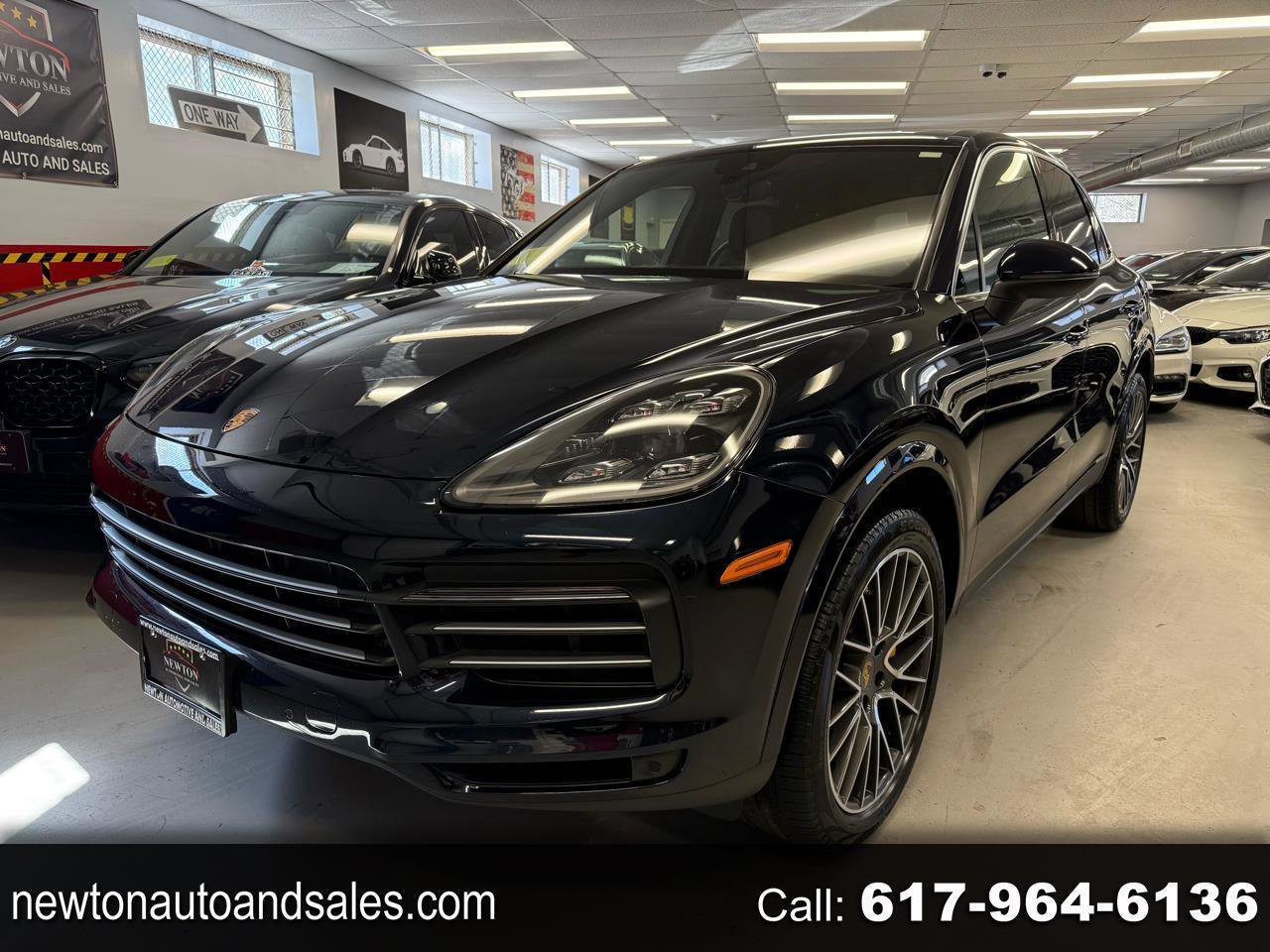 Used 2022 Porsche Cayenne Platinum Edition AWD/4WD image 1