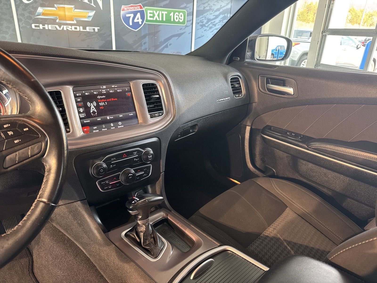 Used 2023 Dodge Charger SXT image 24