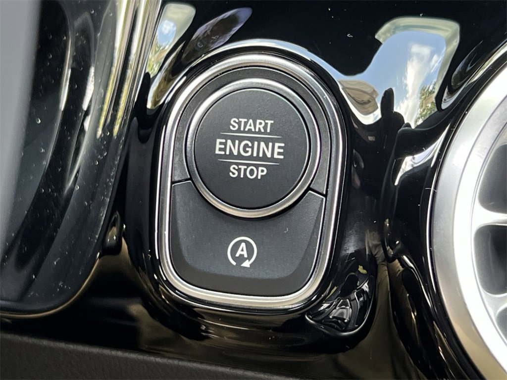 Certified 2025 Mercedes-Benz GLA 250 4MATIC image 31