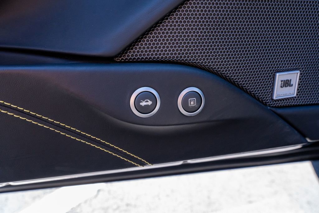 Used 2019 Ferrari 488 GTB RWD image 32