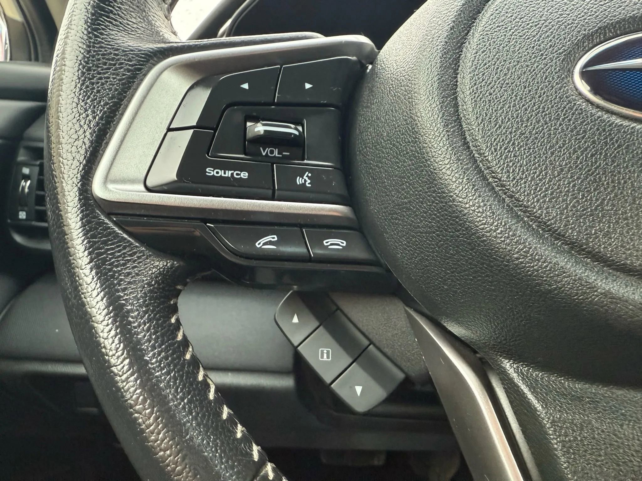 Used 2022 Subaru Outback Premium image 31