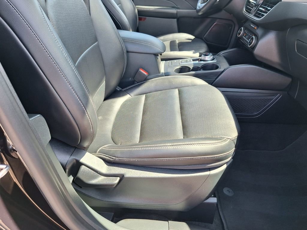 Used 2021 Ford Escape SEL image 27