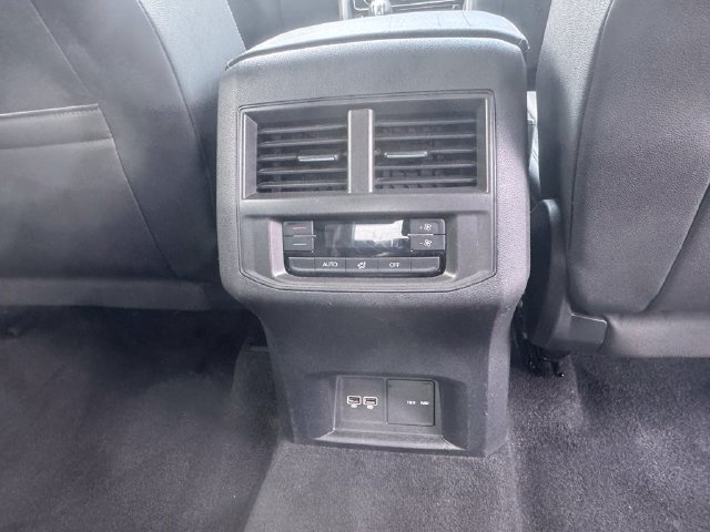 Used 2021 Volkswagen Atlas SEL AWD/4WD image 26