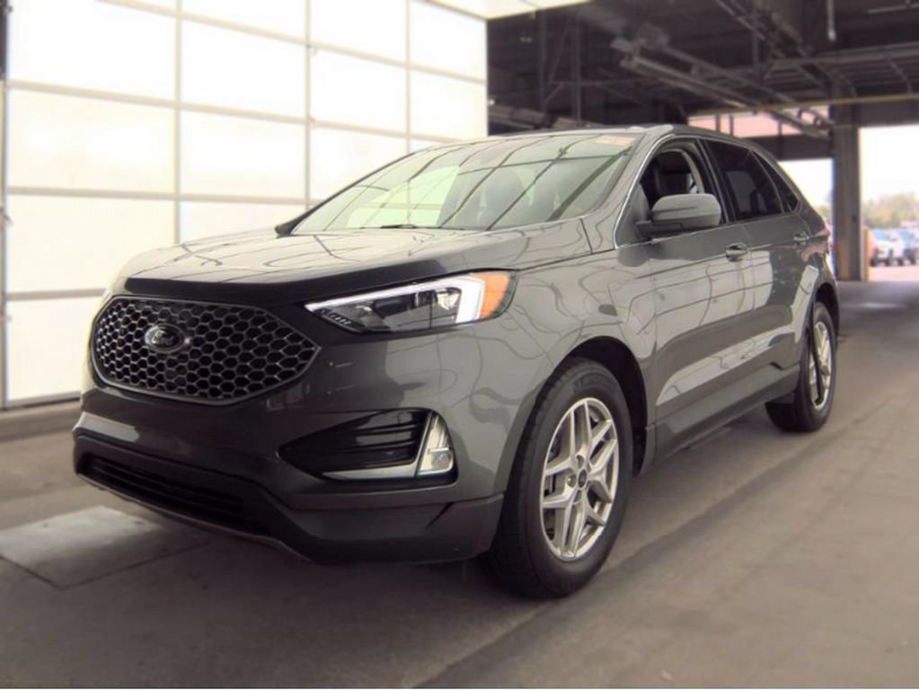 Used 2024 Ford Edge SEL w/ Convenience Package AWD/4WD image 2