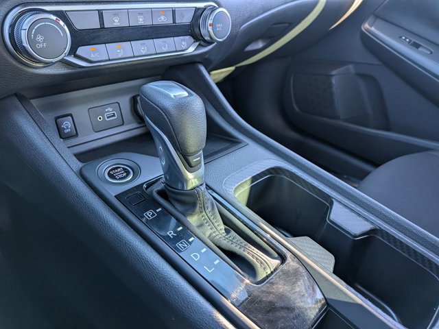 Used 2025 Nissan Sentra S image 11