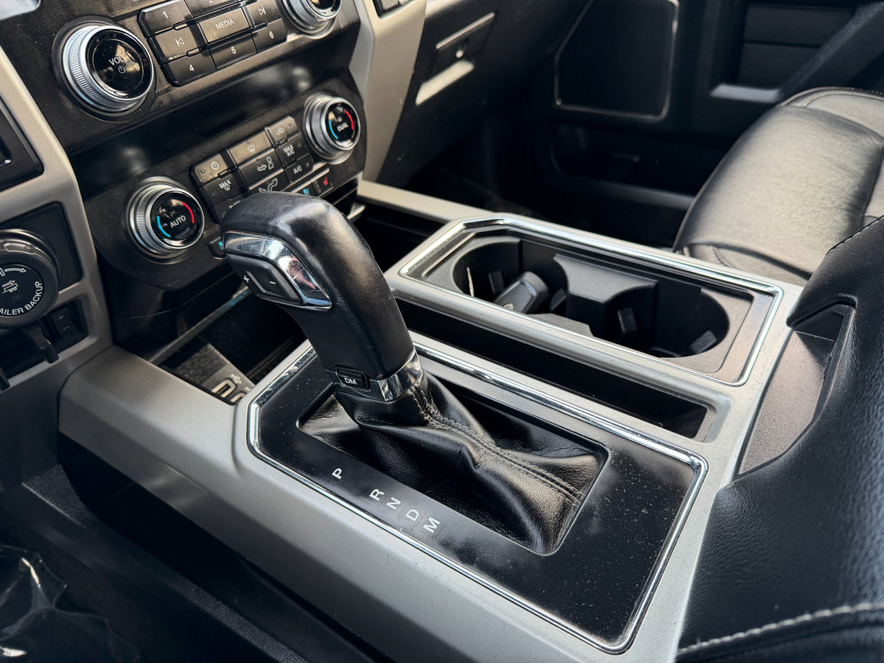 Used 2020 Ford F150 Lariat w/ Equipment Group 502A Luxury image 15