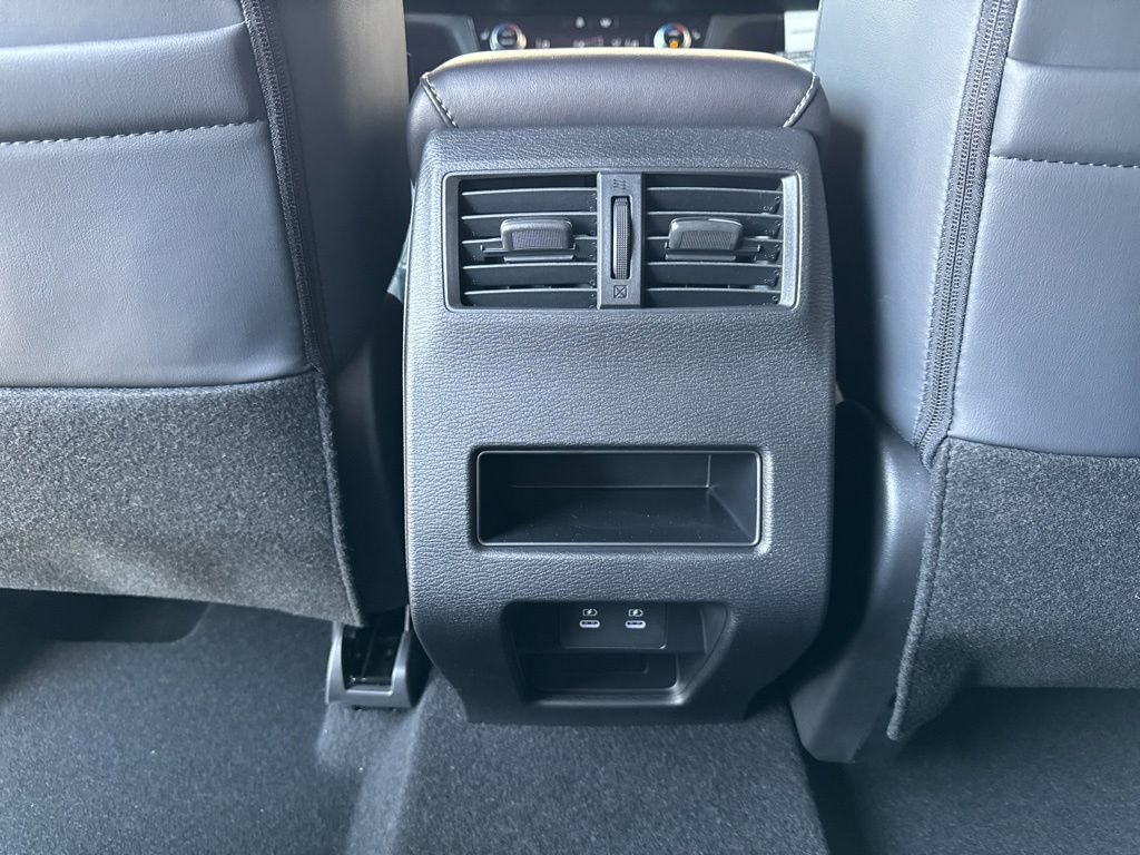 New 2026 Mitsubishi Outlander AWD image 29