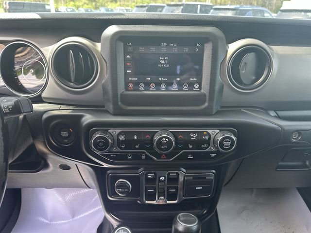 Used 2021 Jeep Gladiator Sport AWD/4WD image 15