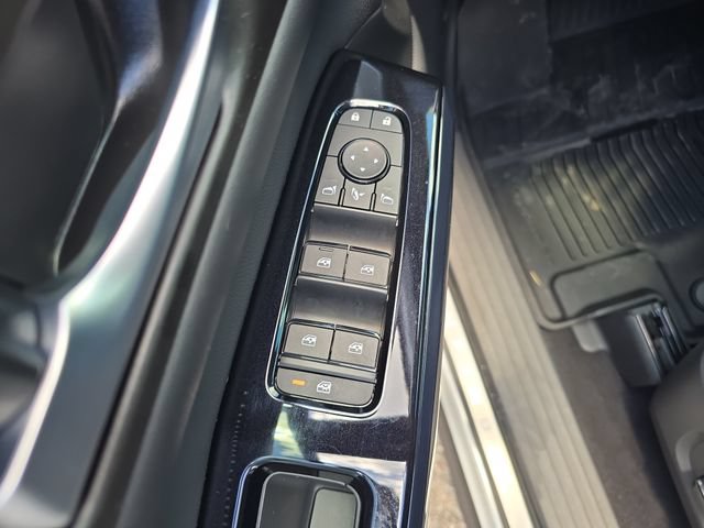 Used 2026 Nissan Pathfinder Platinum FWD image 14