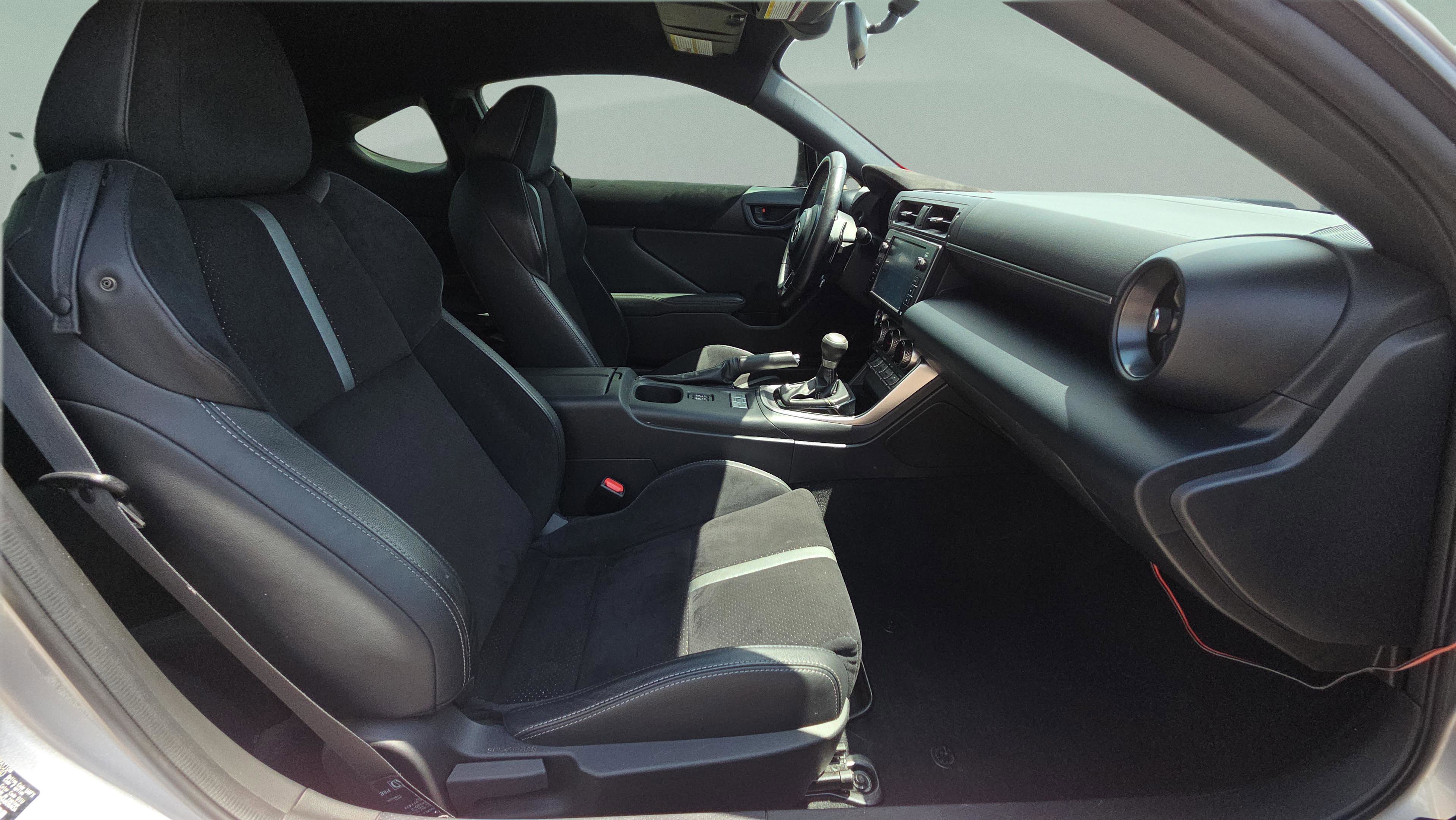 Used 2024 Toyota GR86 Premium RWD image 14
