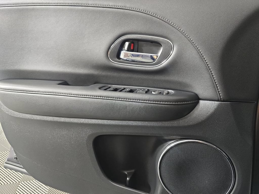 Used 2022 Honda HR-V EX-L image 23