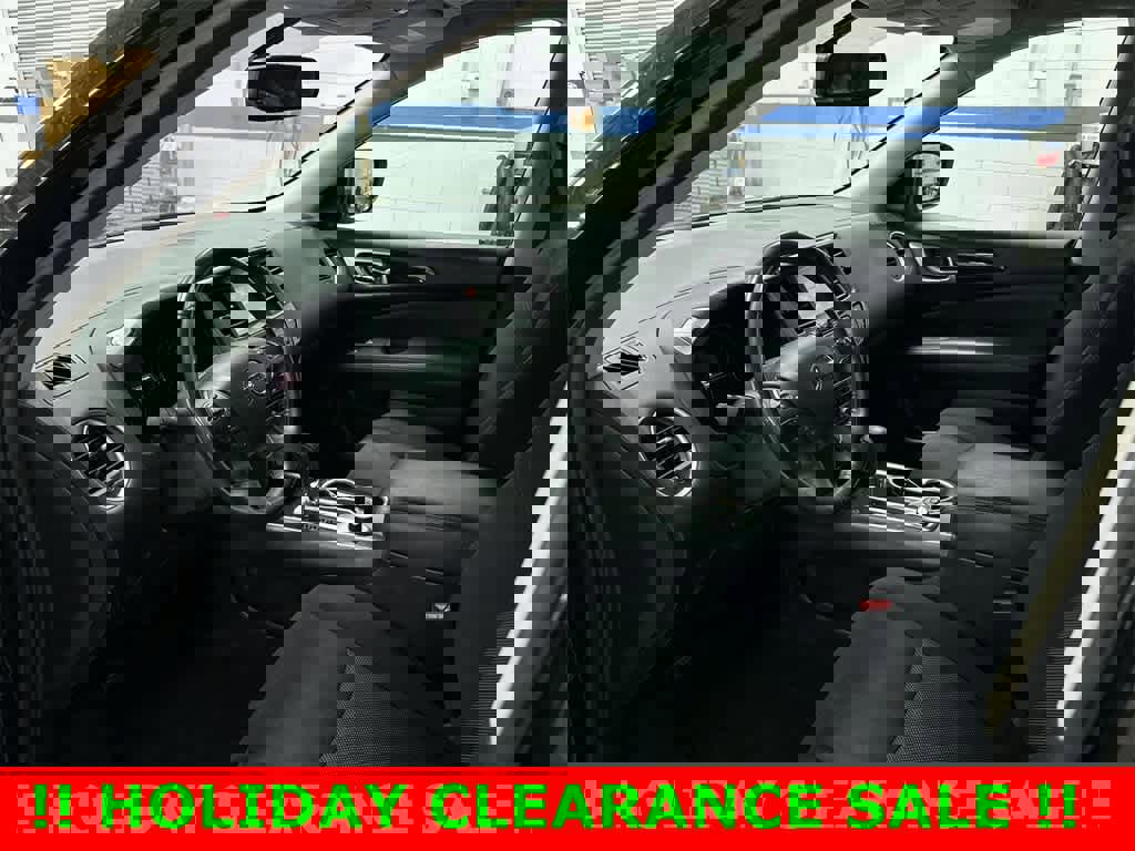 Used 2019 Nissan Pathfinder SV image 29