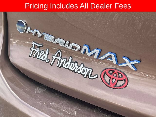 Used 2025 Toyota Crown Platinum AWD/4WD image 11
