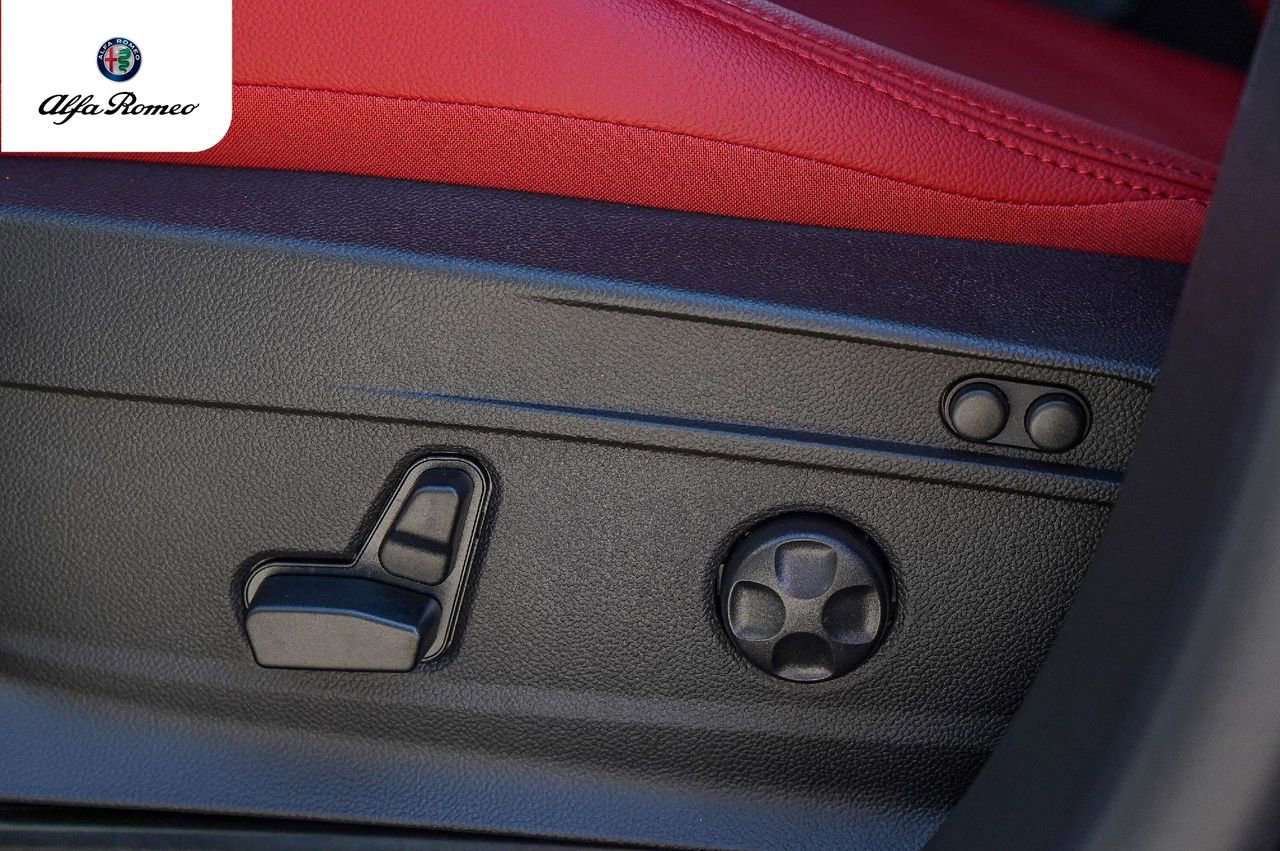 New 2025 Alfa Romeo Stelvio Sprint w/ Veloce Package image 20