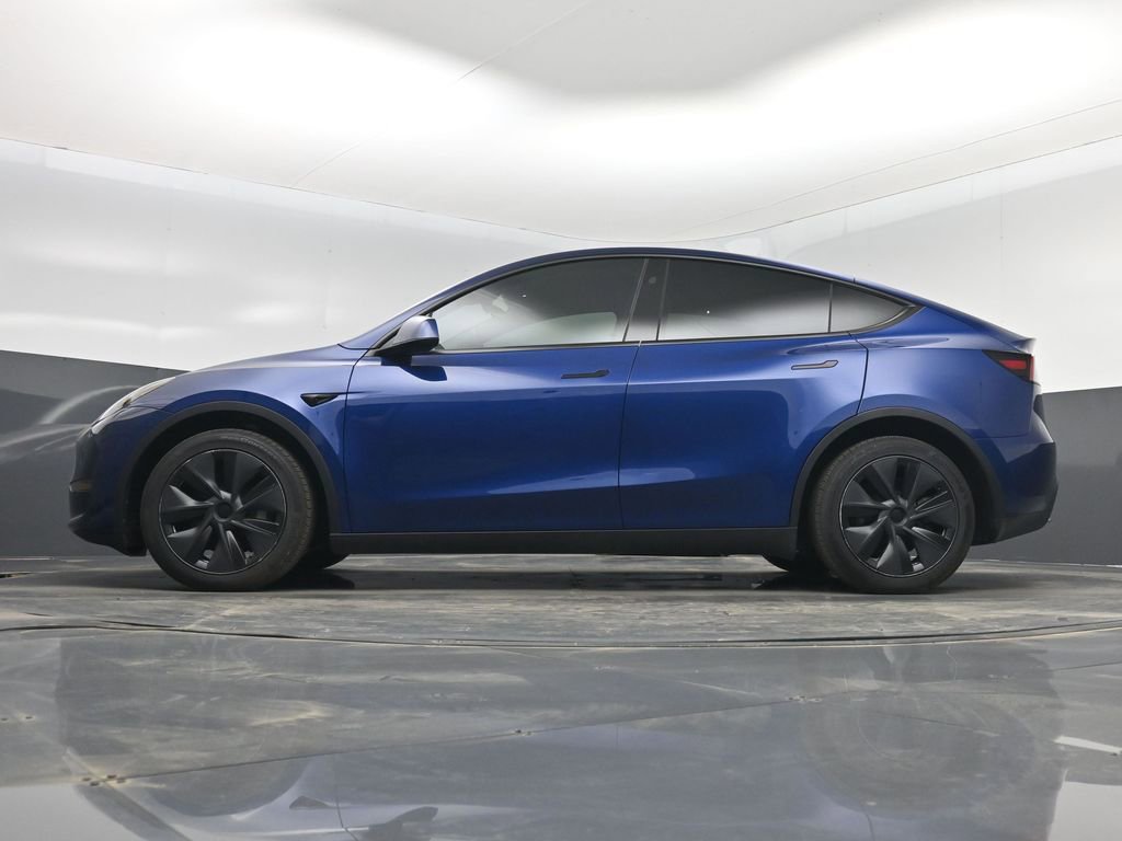 Used 2025 Tesla Model Y Long Range image 15