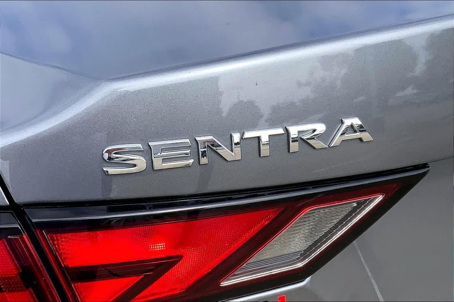 Used 2021 Nissan Sentra SV FWD image 32