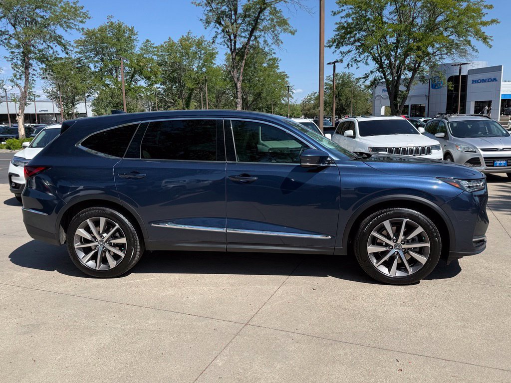 Used 2025 Acura MDX w/ Technology Package AWD/4WD image 3