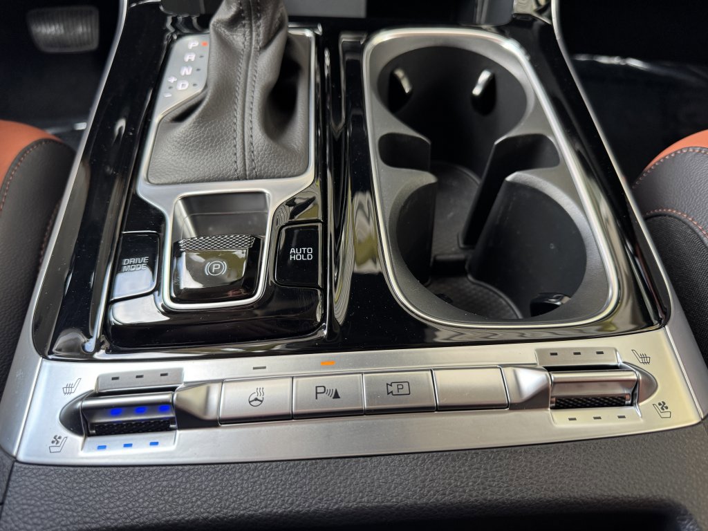 Used 2024 Kia Carnival SX Prestige FWD image 29