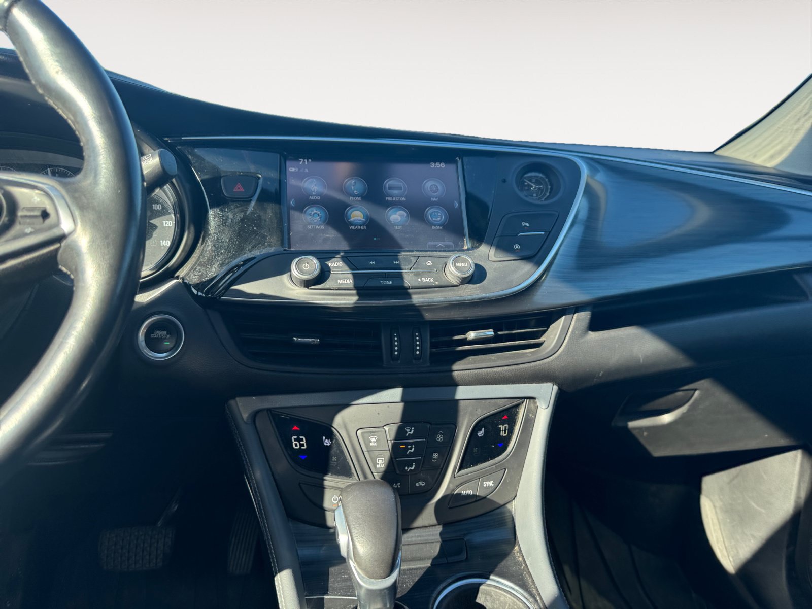 Used 2020 Buick Envision Essence AWD/4WD image 11
