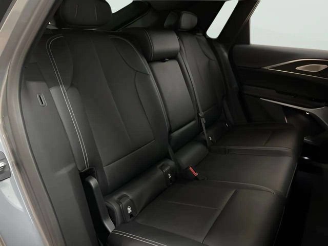 Used 2023 Cadillac Lyriq 2WD image 75
