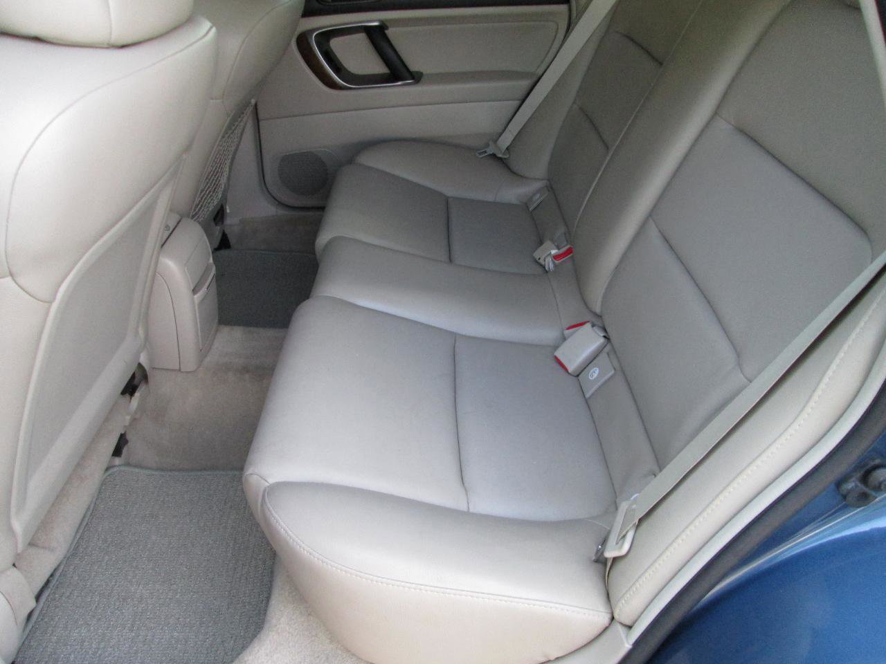 Used 2007 Subaru Outback 2.5i Limited AWD/4WD image 27