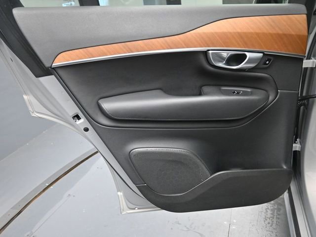 Certified 2023 Volvo XC90 B5 Plus image 23
