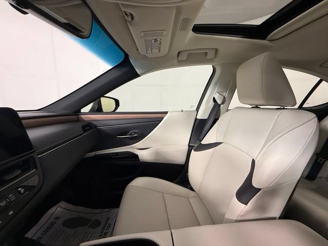 Used 2025 Lexus ES 350 w/ Premium Package FWD image 20