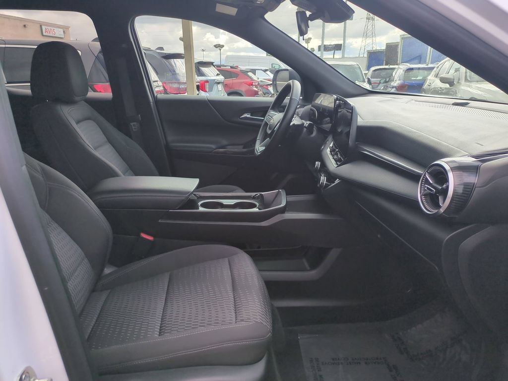 Used 2025 Chevrolet Equinox LT AWD/4WD image 29