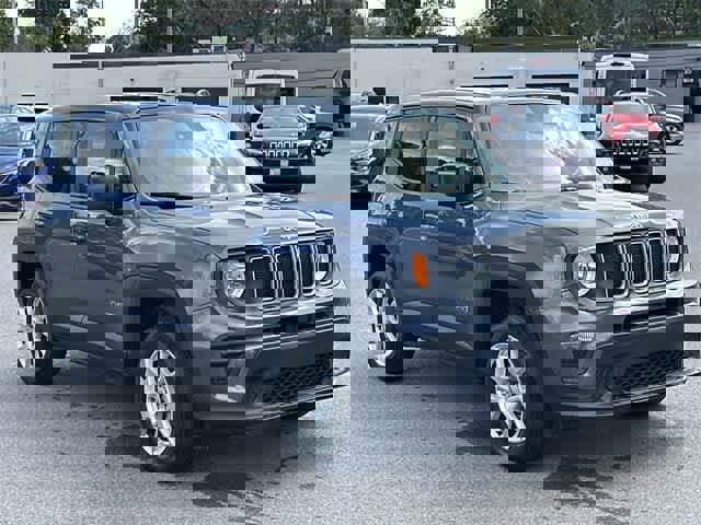 Used 2023 Jeep Renegade Latitude image 31