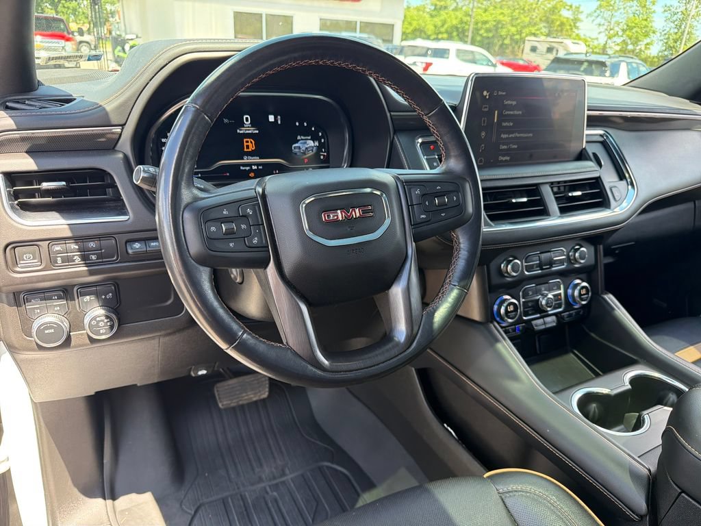 Used 2023 GMC Yukon XL AT4 w/ AT4 Premium Package AWD/4WD image 14