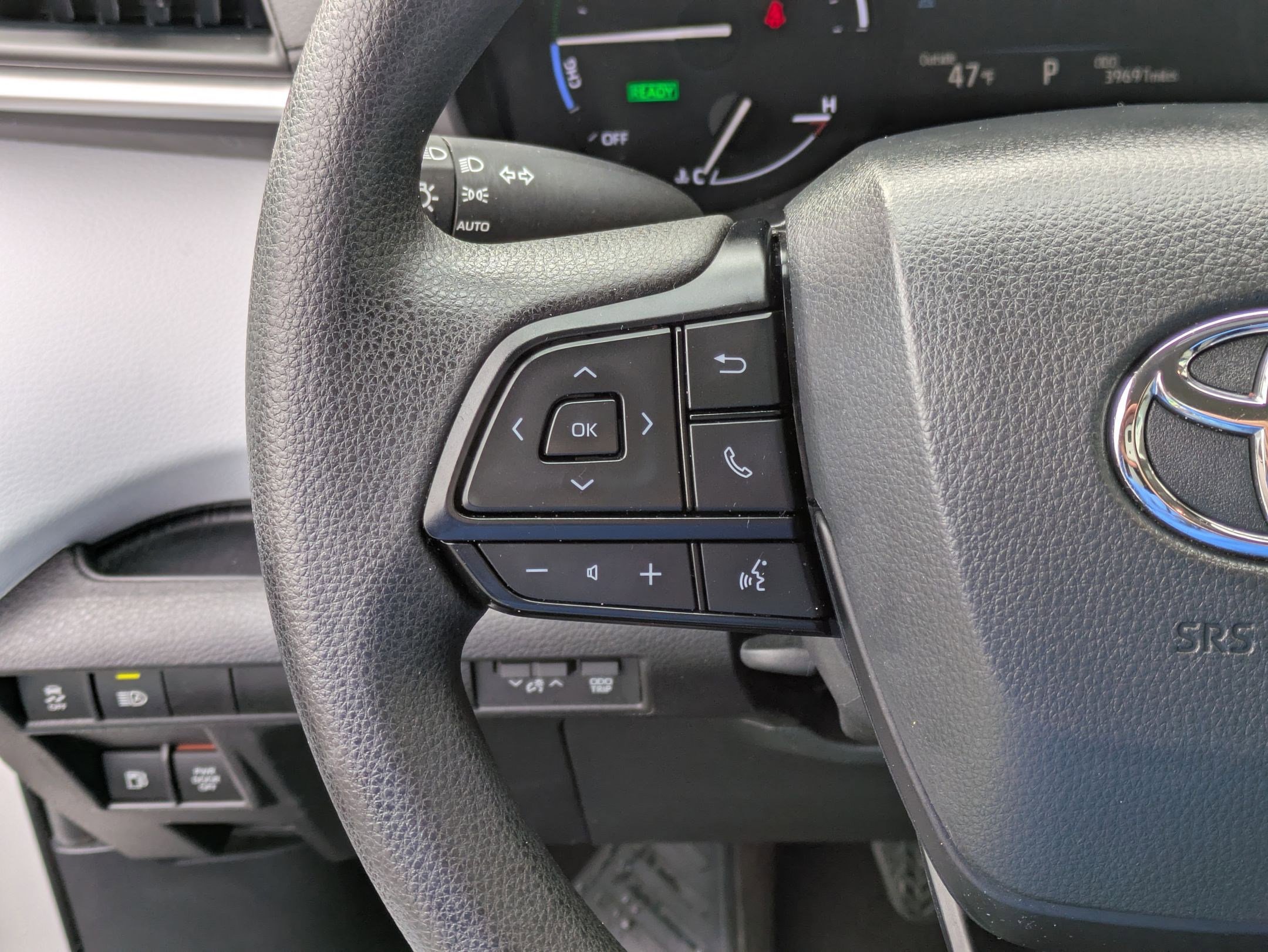 Used 2025 Toyota Sienna LE image 19