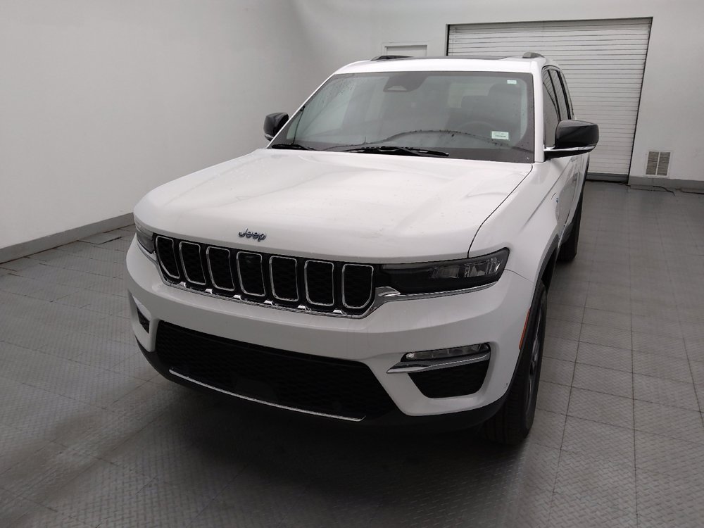 Used 2022 Jeep Grand Cherokee Limited 4xe w/ Luxury Tech Group II AWD/4WD image 15