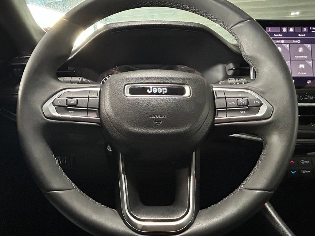 Used 2022 Jeep Compass Latitude FWD image 27