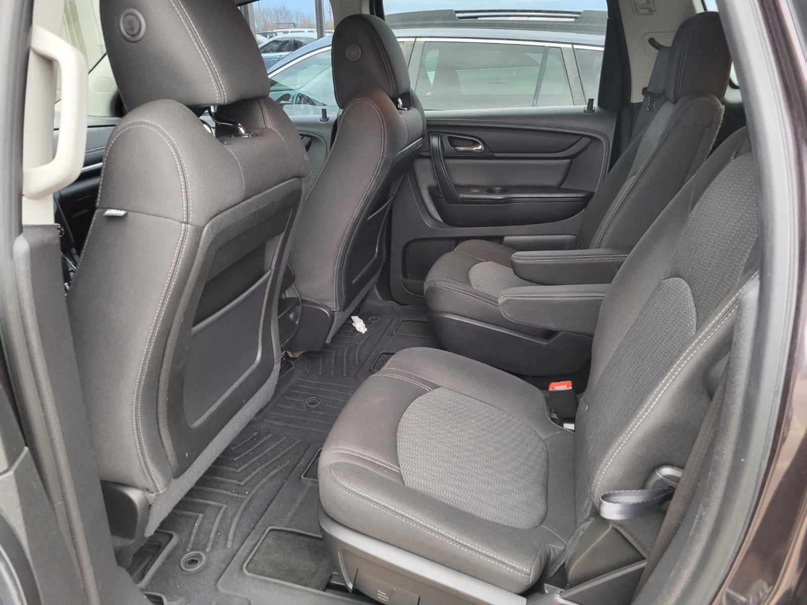 Used 2016 Chevrolet Traverse LT w/ Style and Technology Package image 8