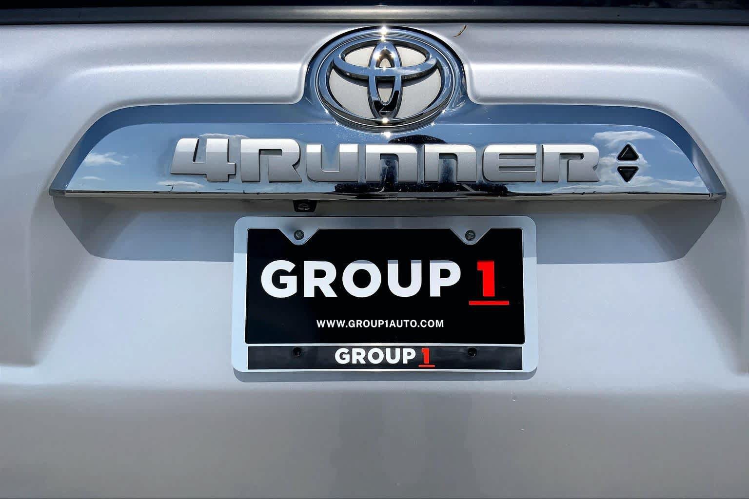Used 2017 Toyota 4Runner Limited AWD/4WD image 10