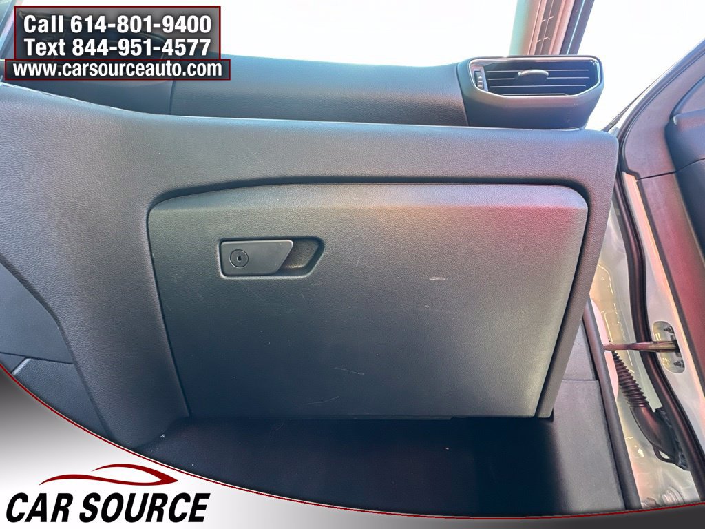 Used 2024 Ford Explorer Limited w/ Limited Technology Package AWD/4WD image 32