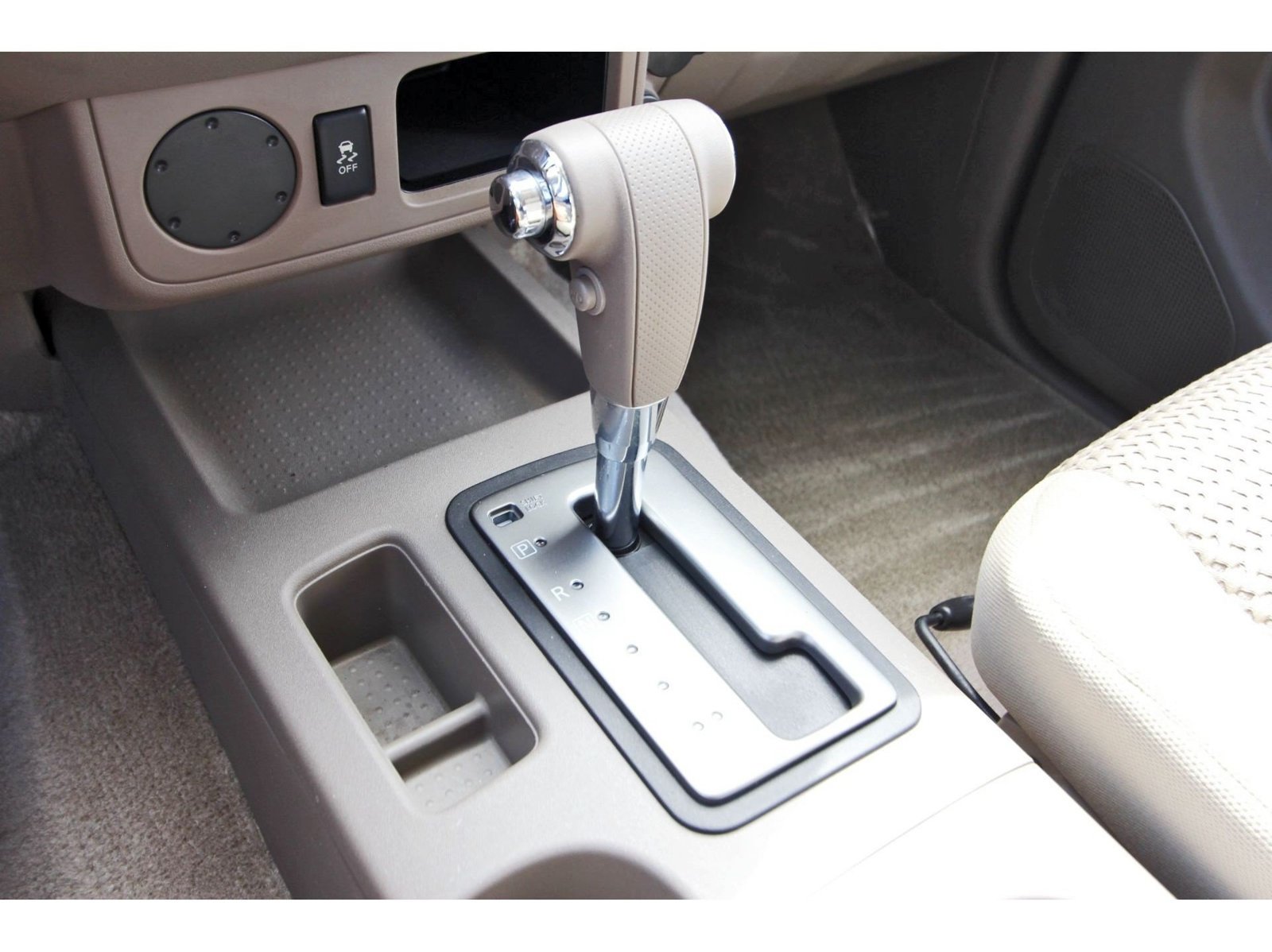 Used 2016 Nissan Frontier SV RWD image 22