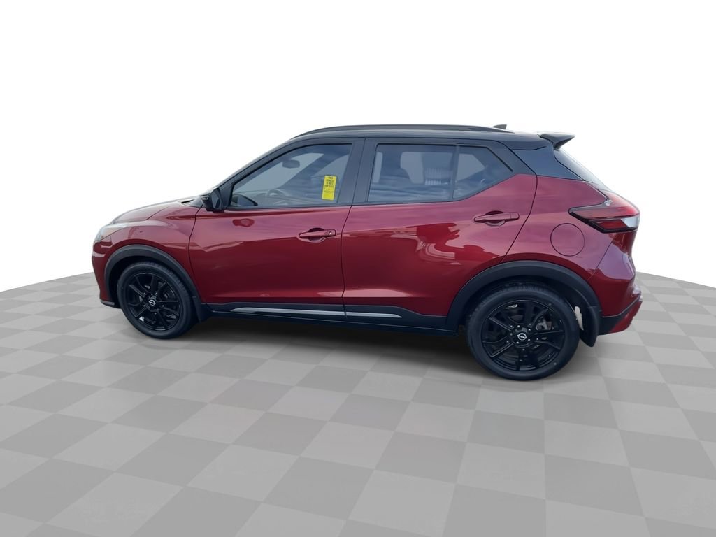 Used 2022 Nissan Kicks SR w/ Premium Package image 5