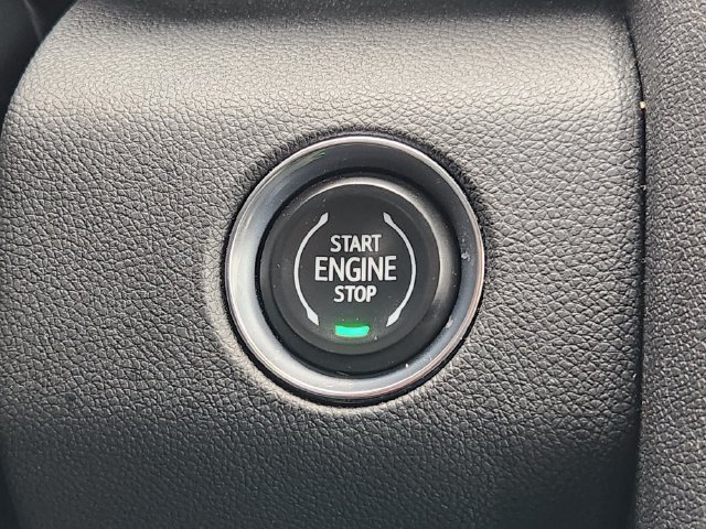 Used 2026 GMC Acadia Elevation w/ Elevation Premium Package FWD image 22
