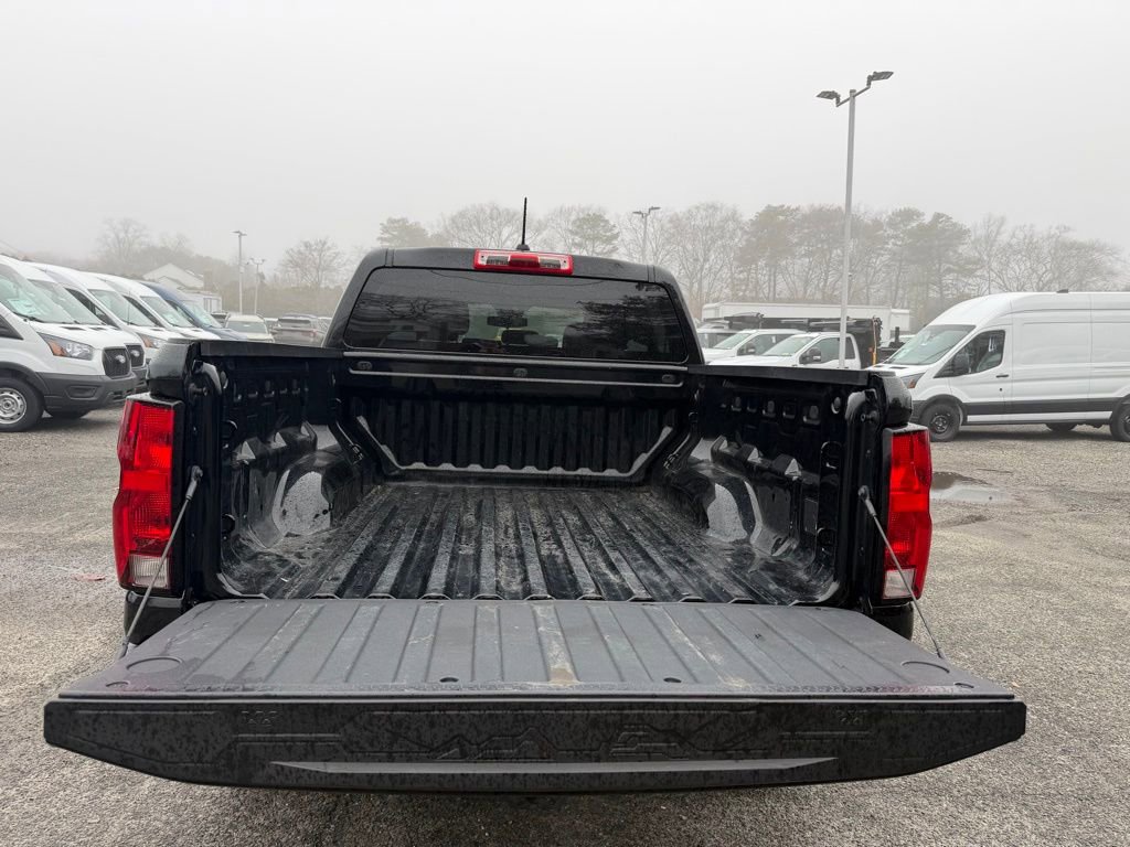 Used 2023 Chevrolet Colorado W/T image 2