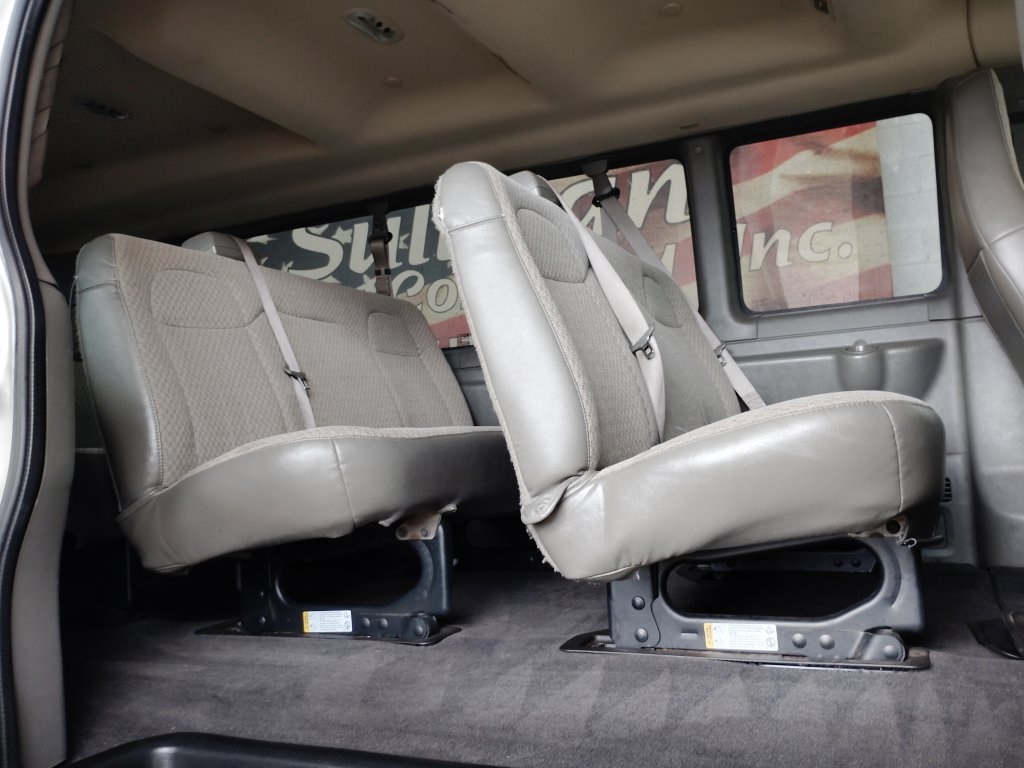 Used 2020 Chevrolet Express 3500 LS RWD image 15