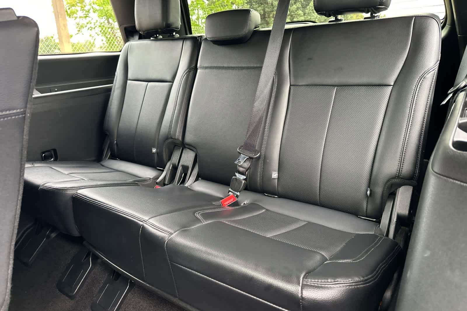 Used 2019 Ford Expedition XLT w/ Equipment Group 202A image 15