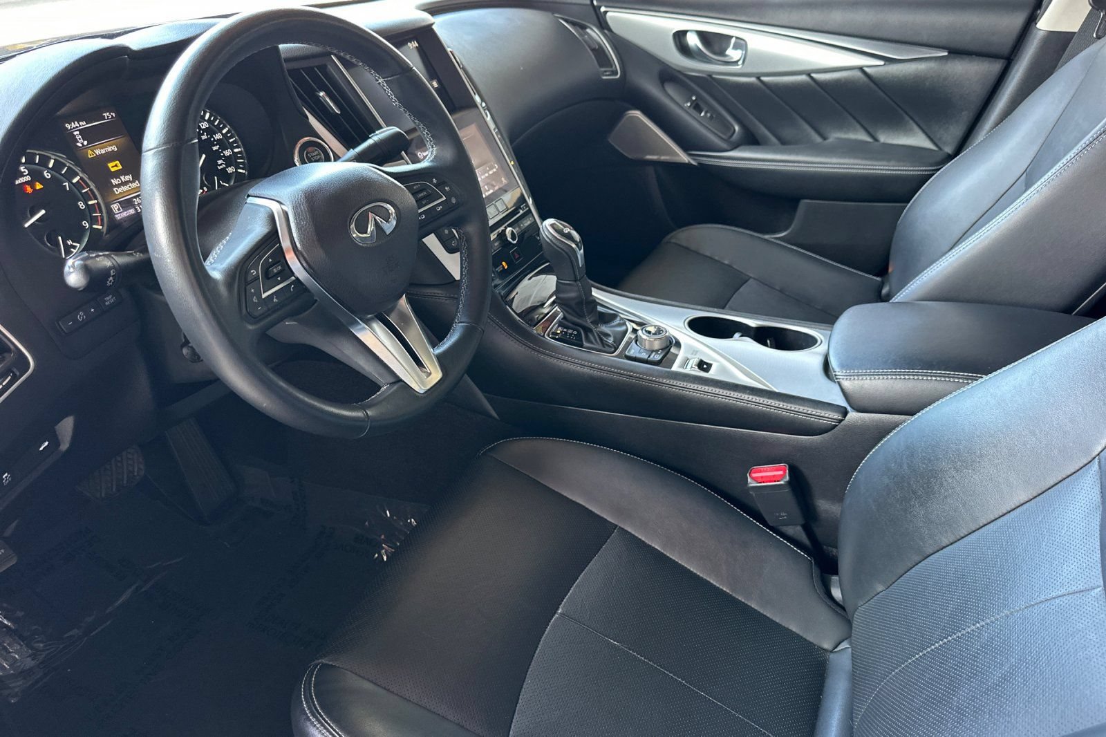 Used 2023 INFINITI Q50 Luxe w/ Cargo Package RWD image 10