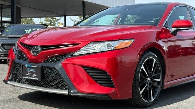 Used 2020 Toyota Camry XSE w/ Blackout Package FWD image 6