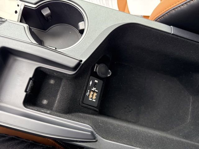 Used 2025 Lexus IS 350 F Sport w/ Navigation Package image 21