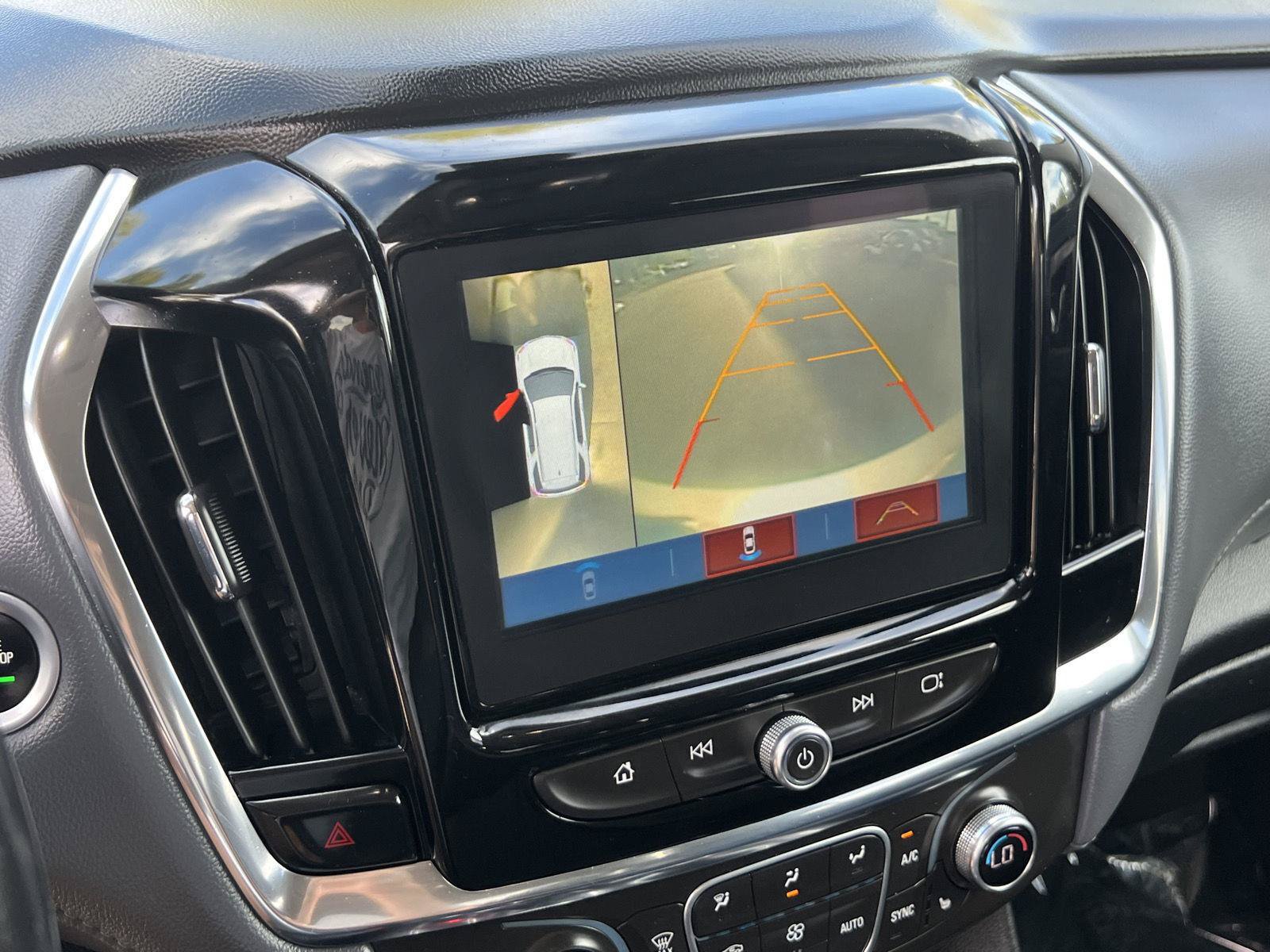 Used 2018 Chevrolet Traverse LT AWD/4WD image 8